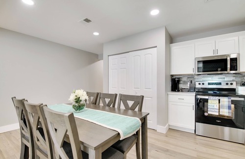 Kimberling City House | Delightful Townhouse w/Patio & Shared Yard!