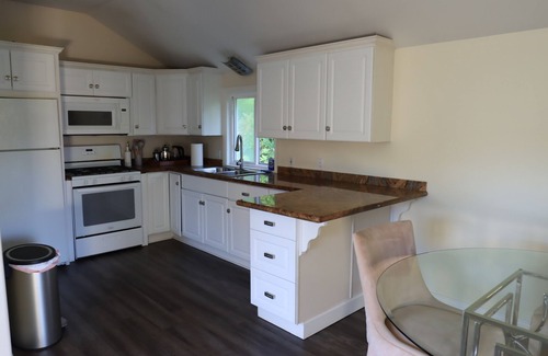 Leucadia House | Delightful Treehouse Bungalow with WiFi in Leucadia