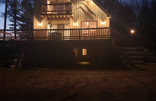 Ludlow Ski Chalet | Delightful Vacation Home - Minutes to Okemo, Direct Access to VAST trails