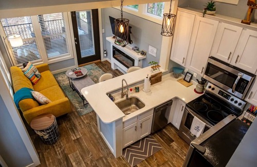 Mentone House | Delilah - A Wooded Tiny Home Atop Lookout Mountain