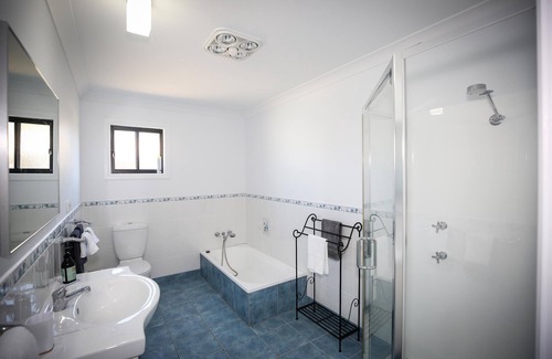 Broke Cottage | Dell-Lee Cottage - Cute 2 bedroom village cottage close to popular wedding venues