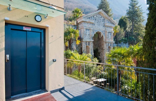 Fiumelatte Apartment | Della Fontana Penthouse