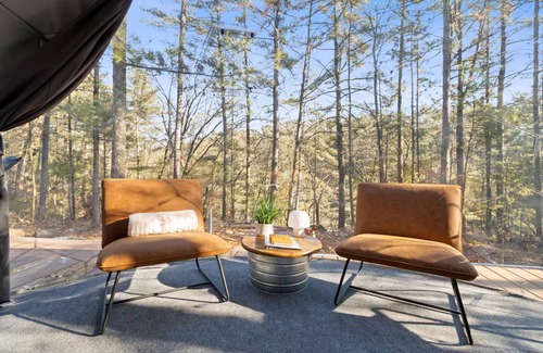 Wisconsin Dells Cabin | Dells Domes - Riverview Escape - Glamping Dome 4