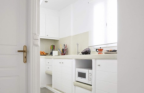Apollonia Apartment | Delmar Apartments & Suites - Delmar Collection