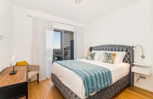 Correeira Apartment | Delnatte Green By ALzira