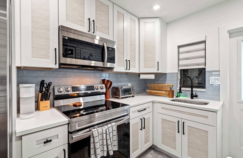 Delray Beach Villa | Delray Bch Private 2-Unit Retreat w/Heated Pool