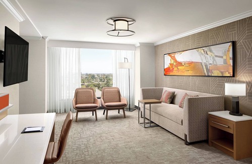 Anaheim Resort Hotel | Delta Hotels by Marriott Anaheim Garden Grove