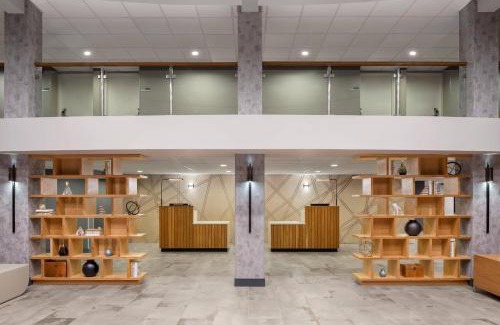 Ashwaubenon Hotel | Delta Hotels by Marriott Green Bay