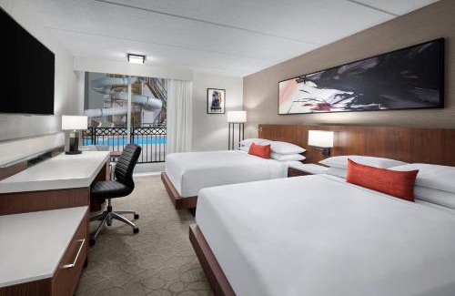 Ashwaubenon Hotel | Delta Hotels by Marriott Green Bay