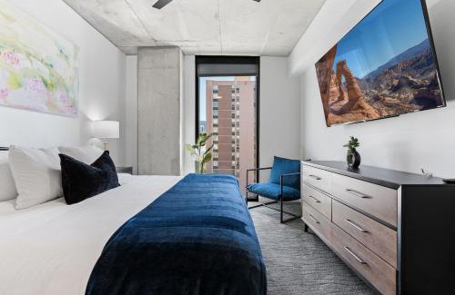 Rio Grande Apartment | Delta Center 2Bd 2Bath Pool Gym!