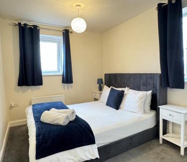 Milton Keynes Apartment | Delux Apartment in Brooklads