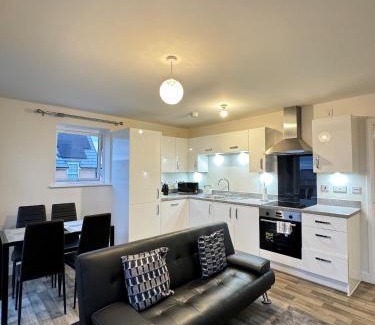 Milton Keynes Apartment | Delux Apartment in Brooklads
