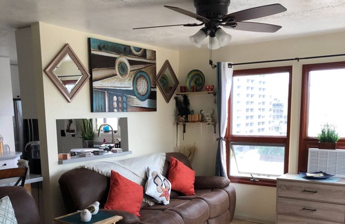 Tantalus Apartment | Deluxe 1 Bdrm Apt w/Garage in Honolulu - Come ALOHA with Us! Parking & Laundry