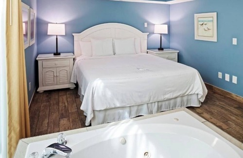 Ormond Beach Resort | Deluxe 1BR Oceanfront Condo w/Balcony, Full Kitchen, Pool Access & Beach Nearby