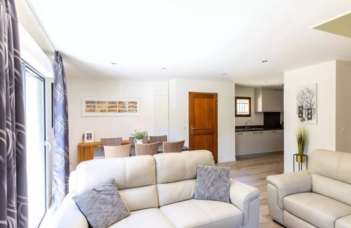 Lacapelle-Marival Villa | Deluxe 2-bathroom detached villa sleeps 6