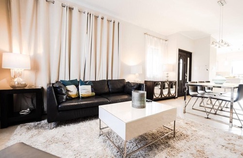 Gold Coast Villa | Deluxe 2-bdr condo in Gold Coast - Malmok/Au~248C