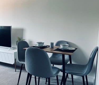 Sheffield Apartment | Deluxe 2 Bedroom Apartment