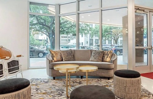 Central Business District Resort | Deluxe 2 Bedroom at The MarqueenFor Super Bowl Week February 3 - 10, 2025