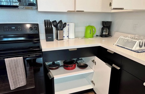 Little Tokyo Hotel | Deluxe 2-Bedroom Stay in the Heart of Los Angeles