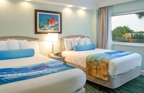 St. Pete Beach Hotel | Deluxe 2 Double Beds on St. Pete Beach!
