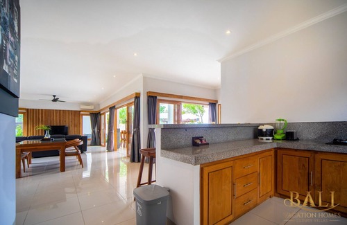 Kalisada Villa | DeLuxe 4BR villa with pool and breathtaking ocean view!