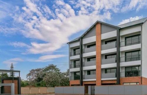 Greater Johannesburg Metropolitan Area Apartment | Deluxe Apartment in Sandton