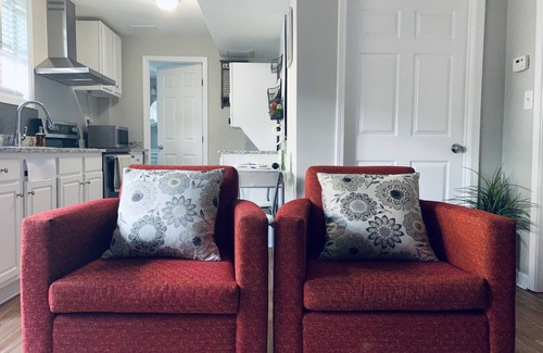 Snellville Apartment | DELUXE Apartment! Upscale AMENITIES! Great LOCATION for short or long stays.