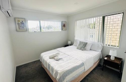 Goodwood Heights House | Deluxe Beauty House near Auckland Airport and City