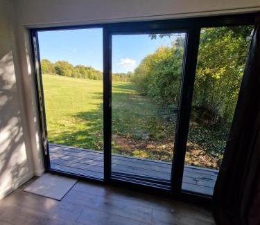 Dartford Apartment | Deluxe Cabin wrapped by nature