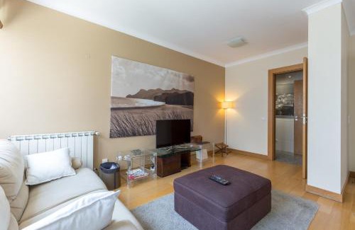 Foz do Douro Apartment | Deluxe Condominium with Ocean View