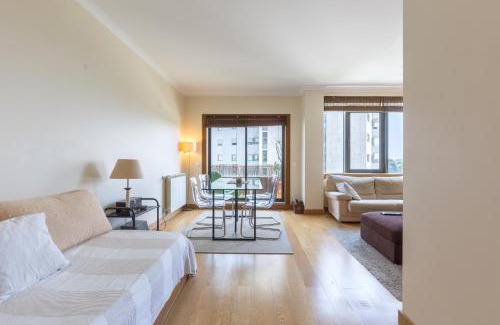 Foz do Douro Apartment | Deluxe Condominium with Ocean View