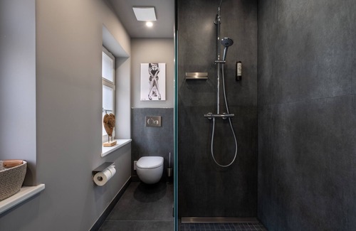 Meissen House | Deluxe double room with private bathroom