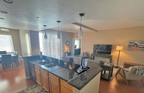 Fairpark Condo | Deluxe Downtown Condo Close to Everything!