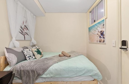 Chippendale House | Deluxe Ensuite Double Room - Nearby Universities - Seconds to Famous Eateries