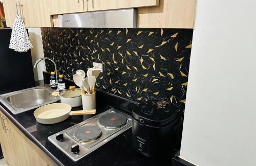 Paranaque Apartment | Deluxe Escape Shore 2 Residences Near MOA