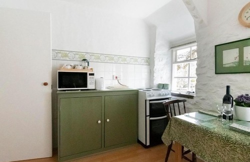 Pennant House | Deluxe Holiday Home in Ceredigion with Garden