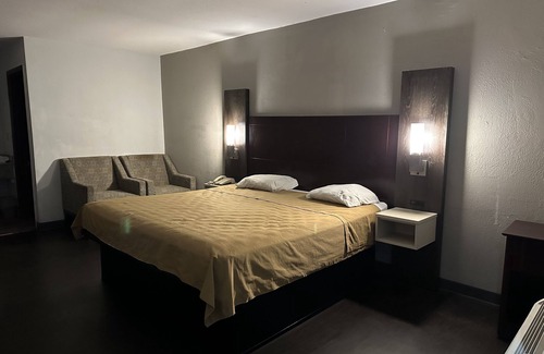 Augusta Hotel | Deluxe INN Augusta