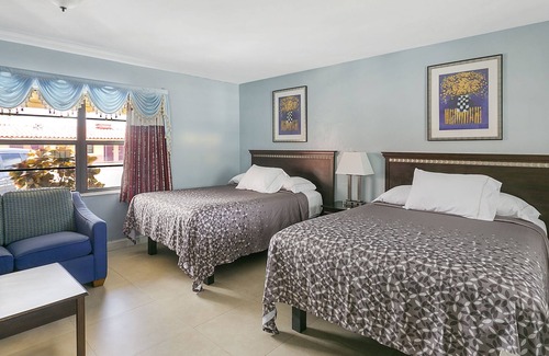 Dania Beach Hotel | Deluxe Inn