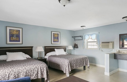 Dania Beach Hotel | Deluxe Inn