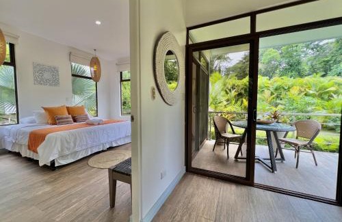 Chiguata House | Deluxe King Room with Garden Views