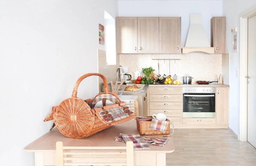 Riglia Apartment | Deluxe King Size Studio - Aloe