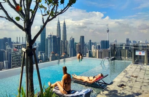 Titiwangsa Apartment | Deluxe King Suite with Garden View 7