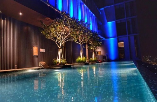 Titiwangsa Apartment | Deluxe King Suite with Garden View 7
