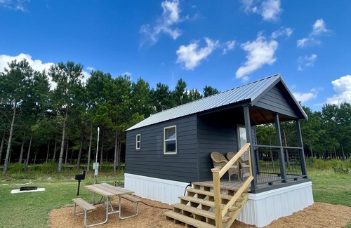 Bolivia RV Rental | Deluxe Loft Cabin - Upscale Cozy Loft Cabin