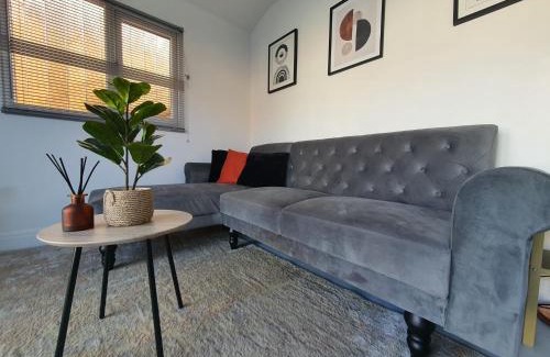 Grays Apartment | Deluxe Pad with Sauna
