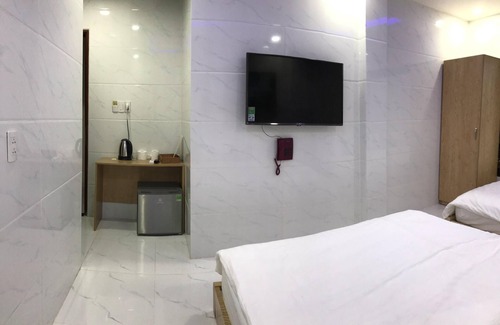 Ben Thanh Hotel | Deluxe private 2 beds 1 bath 4 guests in Hotel you and me