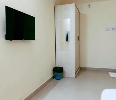 Whitefield Hotel | Deluxe Rooms near Tree Park Metro station Whitefield