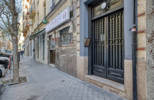 Goya Apartment | Deluxe Salamanca 2BR nr El Retiro Park, by Blueground