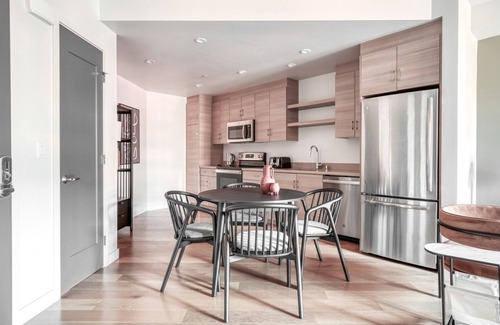 Hillsdale Apartment | Deluxe San Mateo 1BR w/Pool, Gym & W/D, nr Caltrain, by Blueground