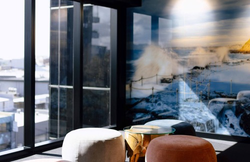 Newcastle Hotel | Deluxe Studio Apartment in CBD